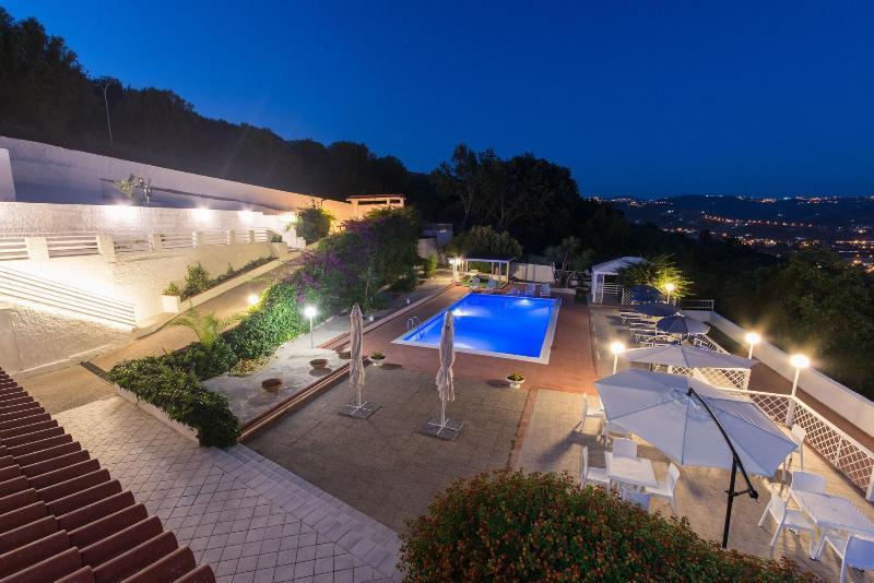Villa Milena Apartments & Rooms Agropoli Exterior photo